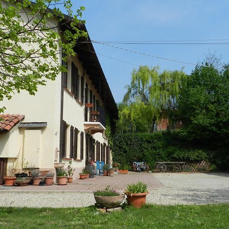 Cantarana Cascina Caldera旅馆 外观 照片