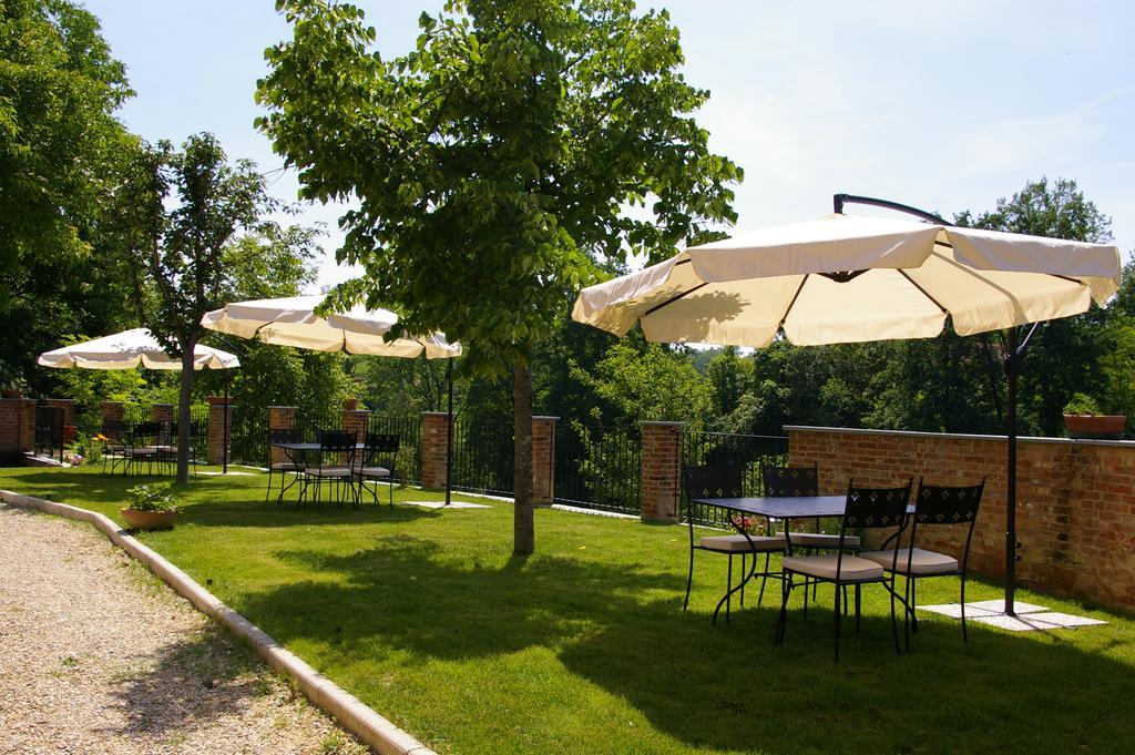 Cantarana Cascina Caldera旅馆 外观 照片
